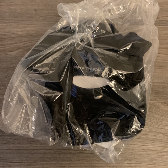 Brand new BTS Map of the Soul Tour official ball cap - Picture 4 of 4